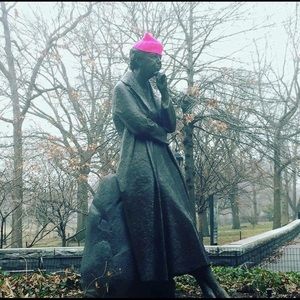 Meet your Posher, Laura